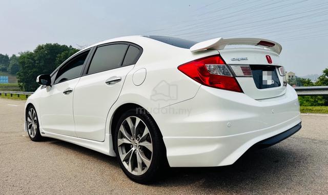 -2015-Honda CIVIC 2.0 FB FACELIFT (A)Loan/Cash - 2
