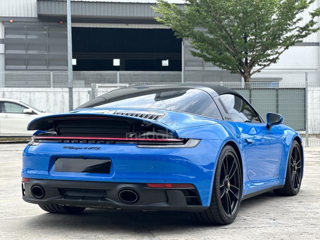 2023 Porsche 911 Targa 4 GTS 3.0 992 Convertible - 2