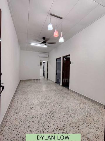 Single-Storey Terrace House @ Island Glades, Newly Renovated !! 1