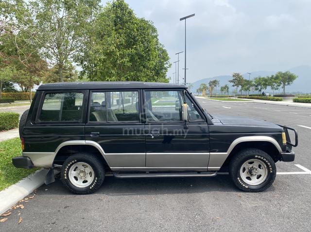 1995 Mitsubishi PAJERO 2.6 L047 (M) - 2
