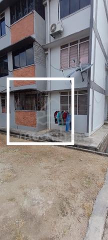 Rumah Pangsa Larkin ( Flat Larkin ) 1