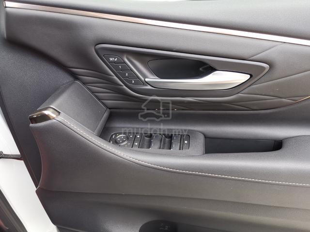 2025 Toyota ALPHARD 2.5 Z JBL Auto Side Step - 3