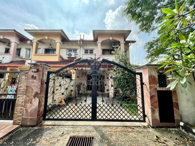 CORNER LOT Double Storey Taman Puchong Tekali Puchong Prima 1