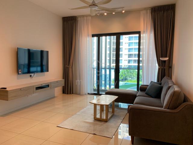 Queens Residences Q1 @ Queens Waterfront 1