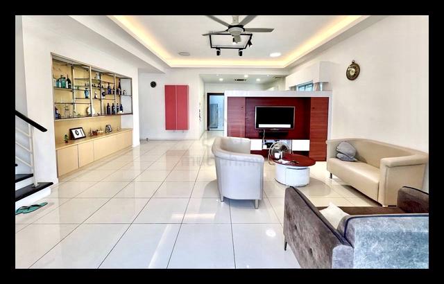 DEPOSIT FLEXIBLEš„ RENOVATED SEMI D 2 Storey Taman Saujana Emas Kajang 1