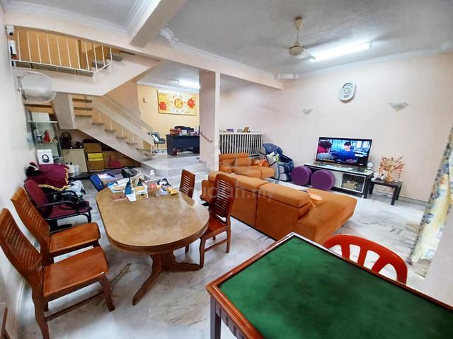 Taman Supreme Spacious 2-Storey Terrace with 4BR @ Prime Location 1