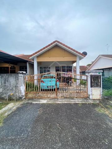 Single Storey End Lot Jalan Bakti, Taman Mutiara Rini, Skudai Johor 1