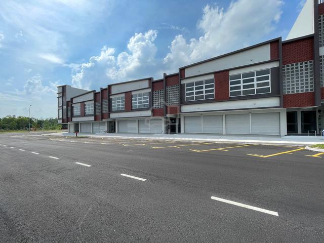 Brand New Temu 2 Elmina Shop lot for rent 3830 sqft 1