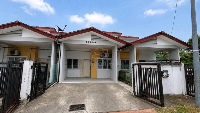 ‼️EXTENDED‼️1 Storey Terrace House Taman Anggerik Kencana Shah Alam 1