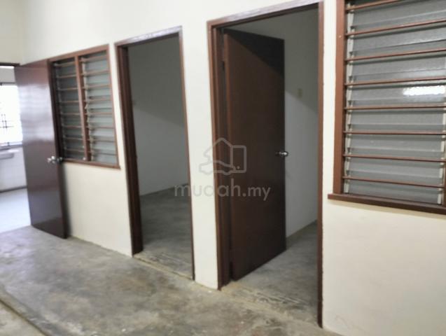 New Paint, RENOVATED Shop Lot ~ MiTC, Mydin, Sk/ SMK Ayer Keroh 3
