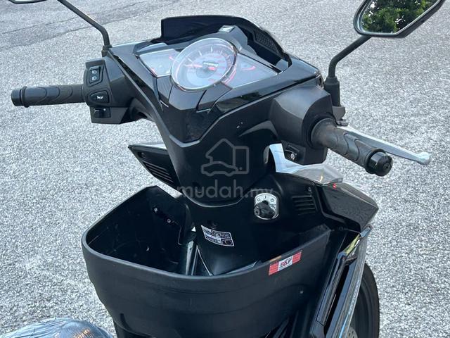 2025 HONDA DASH 125 DASH125 1Owner LIKE NEW 9k KM - photo 12 of 21