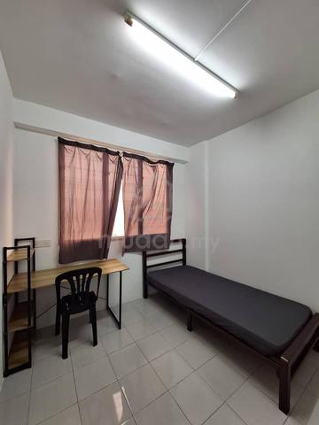 Female single room at penang  1