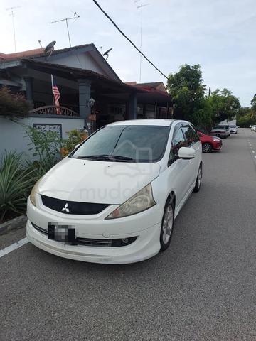 2009 Mitsubishi GRANDIS 2.4 FACELIFT (A) - 1