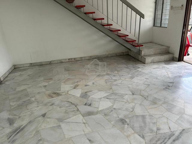 PJ Sunway Pyramid PJS 7 double storey corner landed, balcony, spacious 3