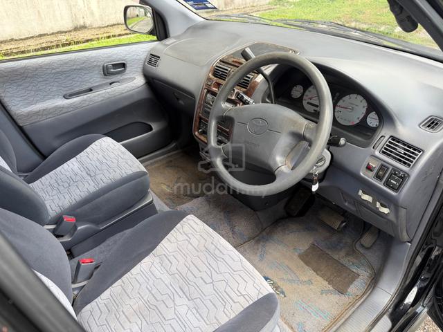 2000 Toyota IPSUM 2.0 (A) - 5