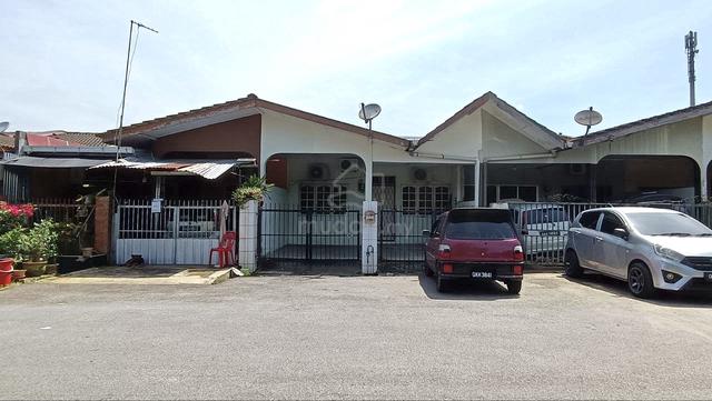 100% LON, Teres Setingkat, BATU 11 1
