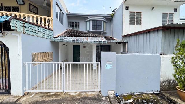 EXTENDED Double Storey Terrace Pandan Perdana, KL 1