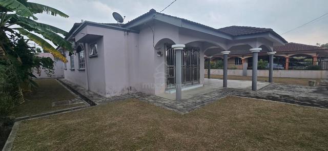 Spacious Land | Great Potential | Simpang Bungalow For Sale 1