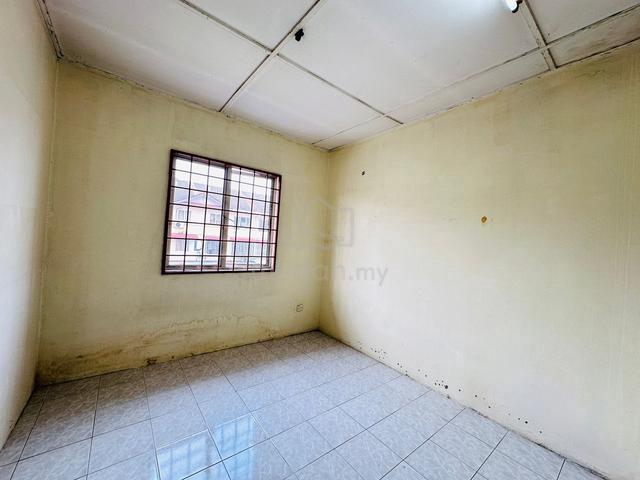 Dahlia Apartment ( Bukit Beruntung ) Bunga Raya 1