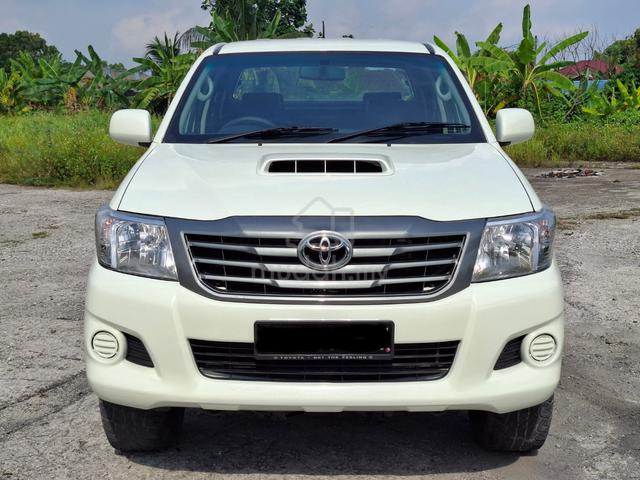 TOYOTA HILUX  2013 2.5 G  VNT (M) loan kedai  - 2