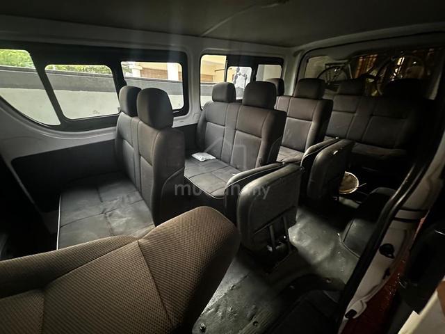 2019 Toyota HIACE 2.5 KDH200R ENHANCED (M) - 4