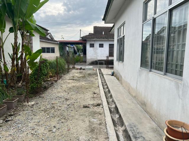 Jawi Jaya Single Storey Terrace with land for sale cheap 1