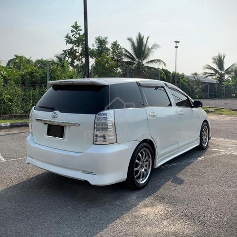Toyota Wish 1.8cc reg2014 - 2