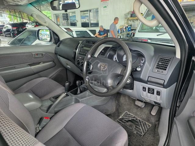 2011 Toyota HILUX 2.5 G Auto - 3