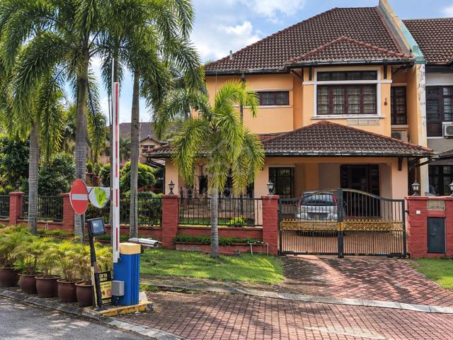[CORNER LOT] 2 Storey Superlink Jalan Adang, Bukit Jelutong 1