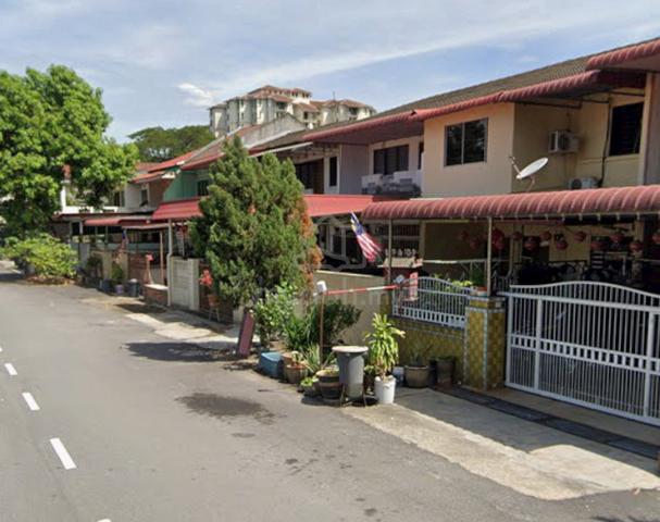 (👍👍👍 Must Rent 👍👍👍) Taman Emas 1-storey Terraced House @ Perai 1