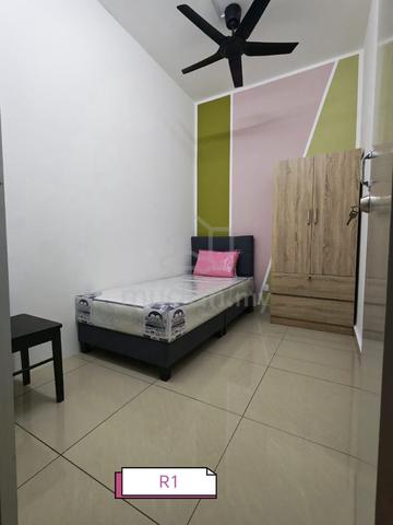 Female room for rent at Season Luxury Apartment @ Larkin JB Town Area 1