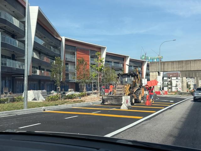 Skyloft Avenue, Bandar Puchong Jaya (2ND FLOOR SHOP 1539sf) 3 Parking 1