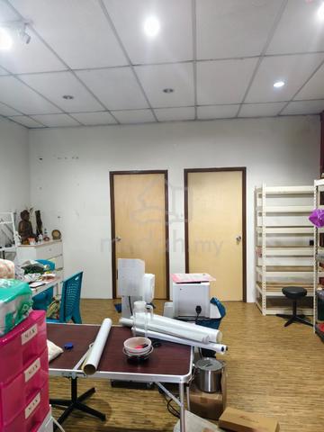 1 st floor shop lot for rent Taman Tampoi Indah 1