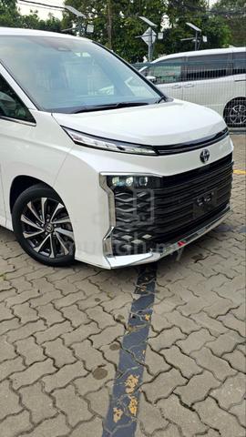 2024 Toyota VOXY 2.0 S-Z Ready stock - 2