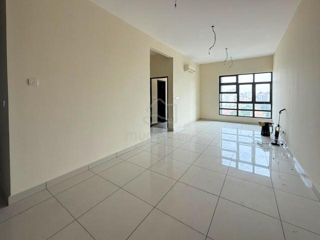 Aura Residence 1