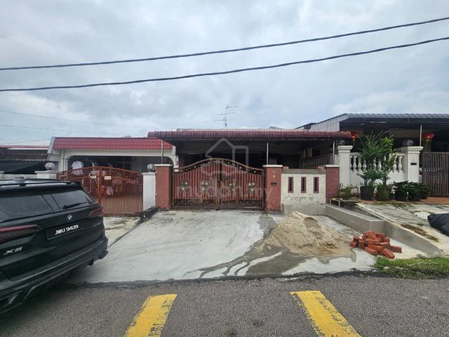 Fully Renovated Taman Ungku Tun Aminah Perwira Single Storey Terrace 1