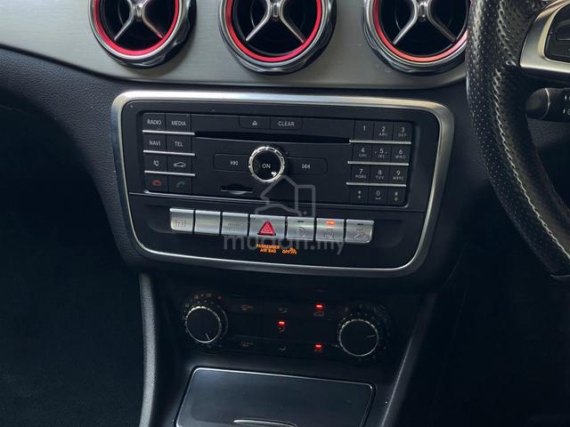 2018 Mercedes Benz GLA250 - WARRANTY - LOW MILEAGE - 5