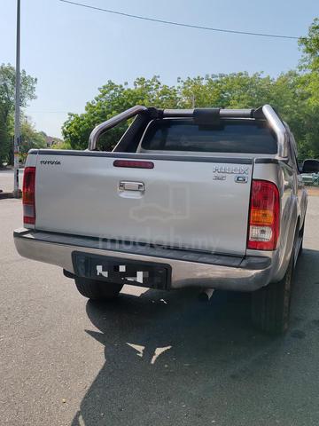 2010 Toyota HILUX 2.5 G FACELIFT DOUBLE CAB (A) - 5