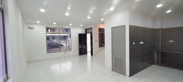 Setia Indah 10 Double Storey For Rent 1