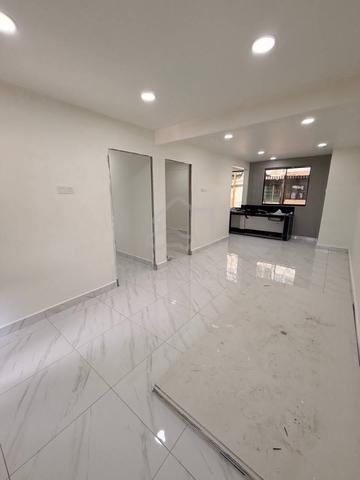 Flat Taman Ungku Tun Aminah 1