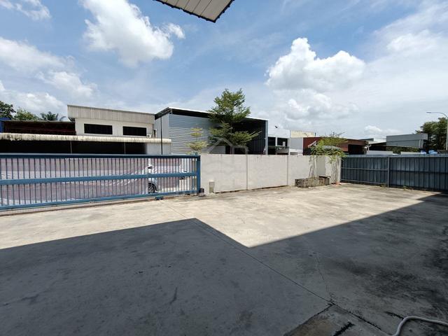 Semi-D 3 Storey Valdor Jawi Near Batu Kawan 1