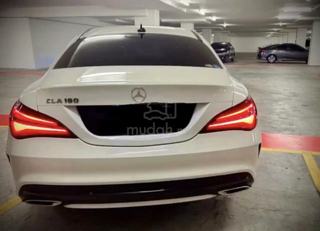 Mercedes-Benz CLA 180 AMG Line - 2