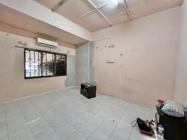 Full Loan 1 Storey Low Cost Tmn Sri Skudai Size 22x80 Kitchen extended 1