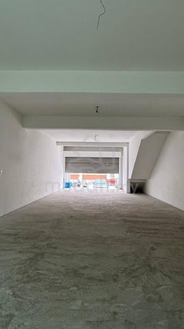 Shop Lot For Rent @ Taman Universiti, Parit Raja 1