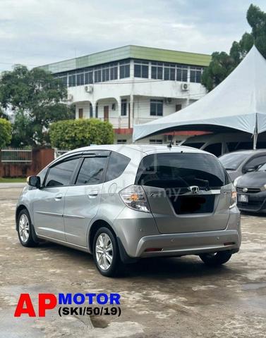 Honda Jazz Hybrid 1.3 (A) 2014 - 5