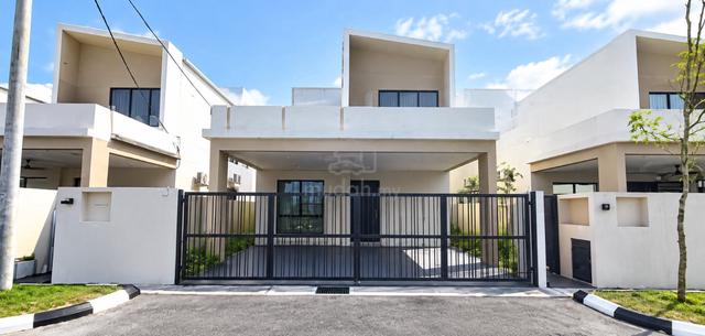 [SAVE UP 138K] Jalan La Casa Lunas 8/4, 2,275sf, Lunas 1