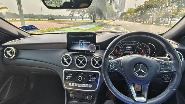 Mercedes-Benz GLA-Class 2019 | OWNER DIRECT
- 5