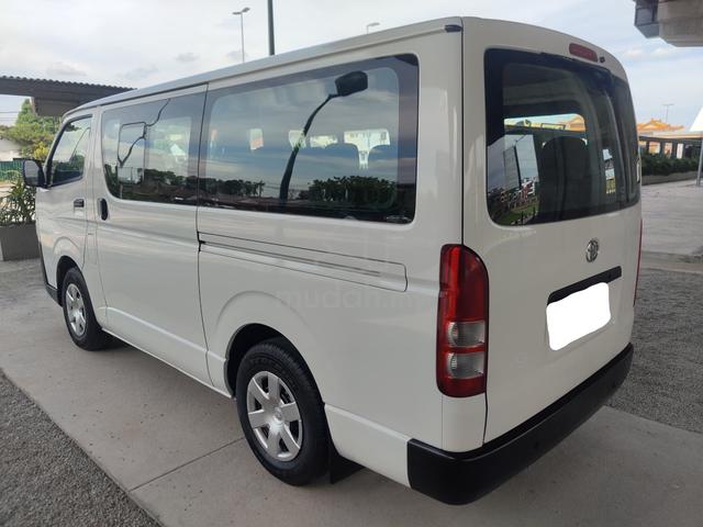 2017 Toyota Hiace 2.5 (M) Window 14 Seat Low Roof - 4