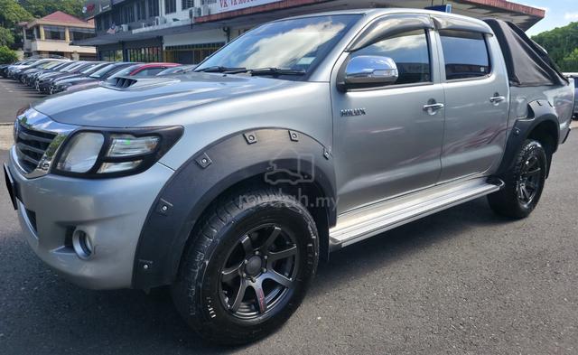2014 Toyota HILUX DOUBLE CAB 2.5 VNT (MT) (4X4)🩶 - 1