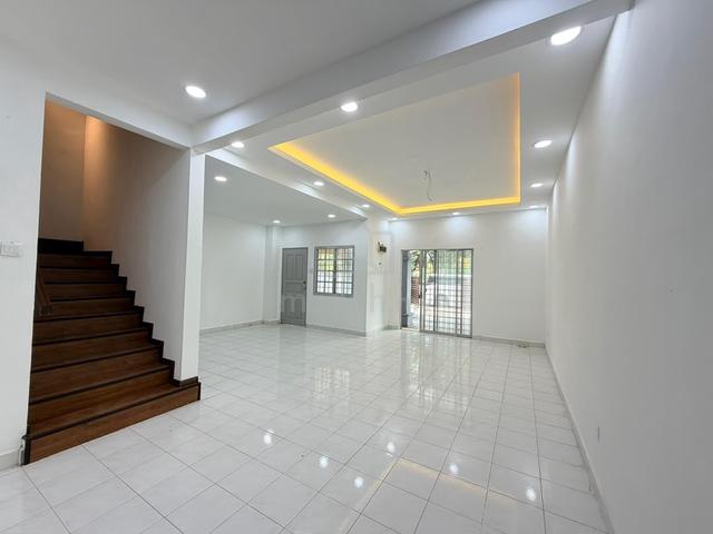 Bandar Putra Kulai double storey house 1